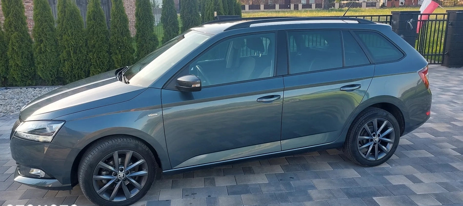 Skoda Fabia cena 49500 przebieg: 28000, rok produkcji 2019 z Krzepice małe 92